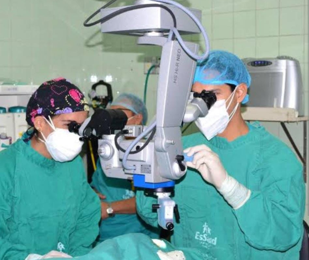 Essalud - EsSalud Lambayeque realiza desembalse quirúrgico de oftalmología en Hospital I Chepén