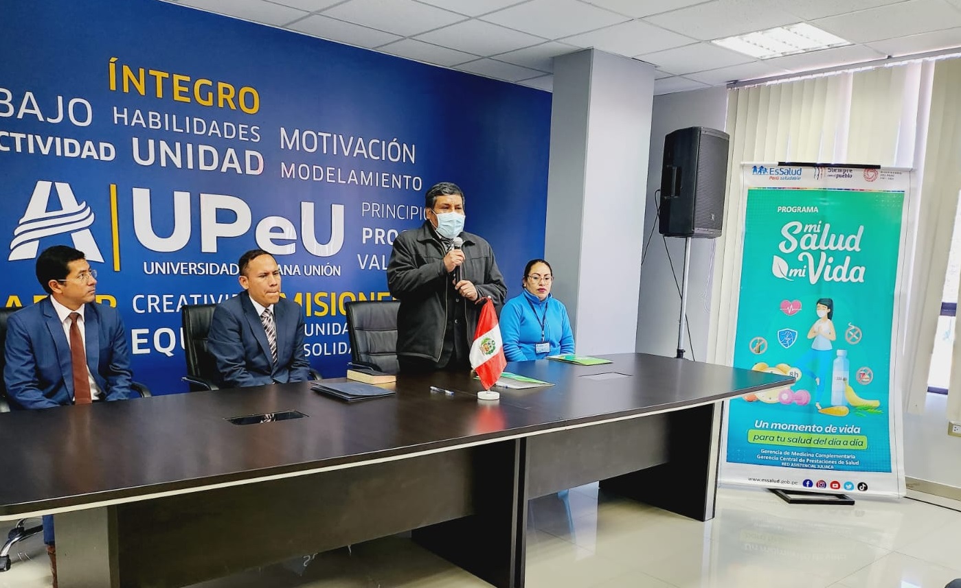 Essalud - EsSalud Juliaca firma alianza estratégica en el programa “Mi Salud Mi Vida” con la Universidad Peruana Unión