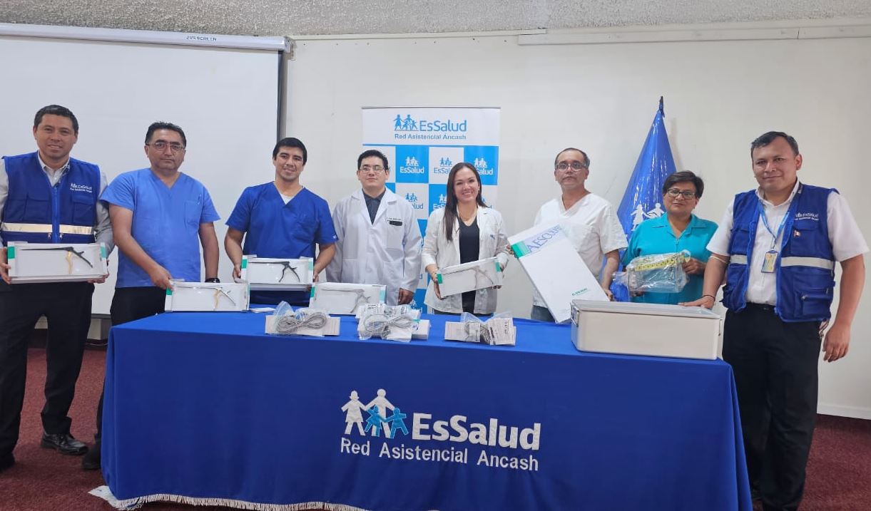Essalud - EsSalud: Red Áncash adquiere moderno instrumental quirúrgico para neurocirugía