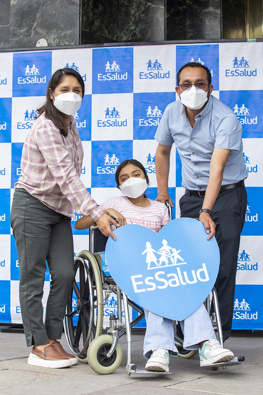 Essalud - EsSalud salva a niña de 14 años gracias a exitoso trasplante de hígado