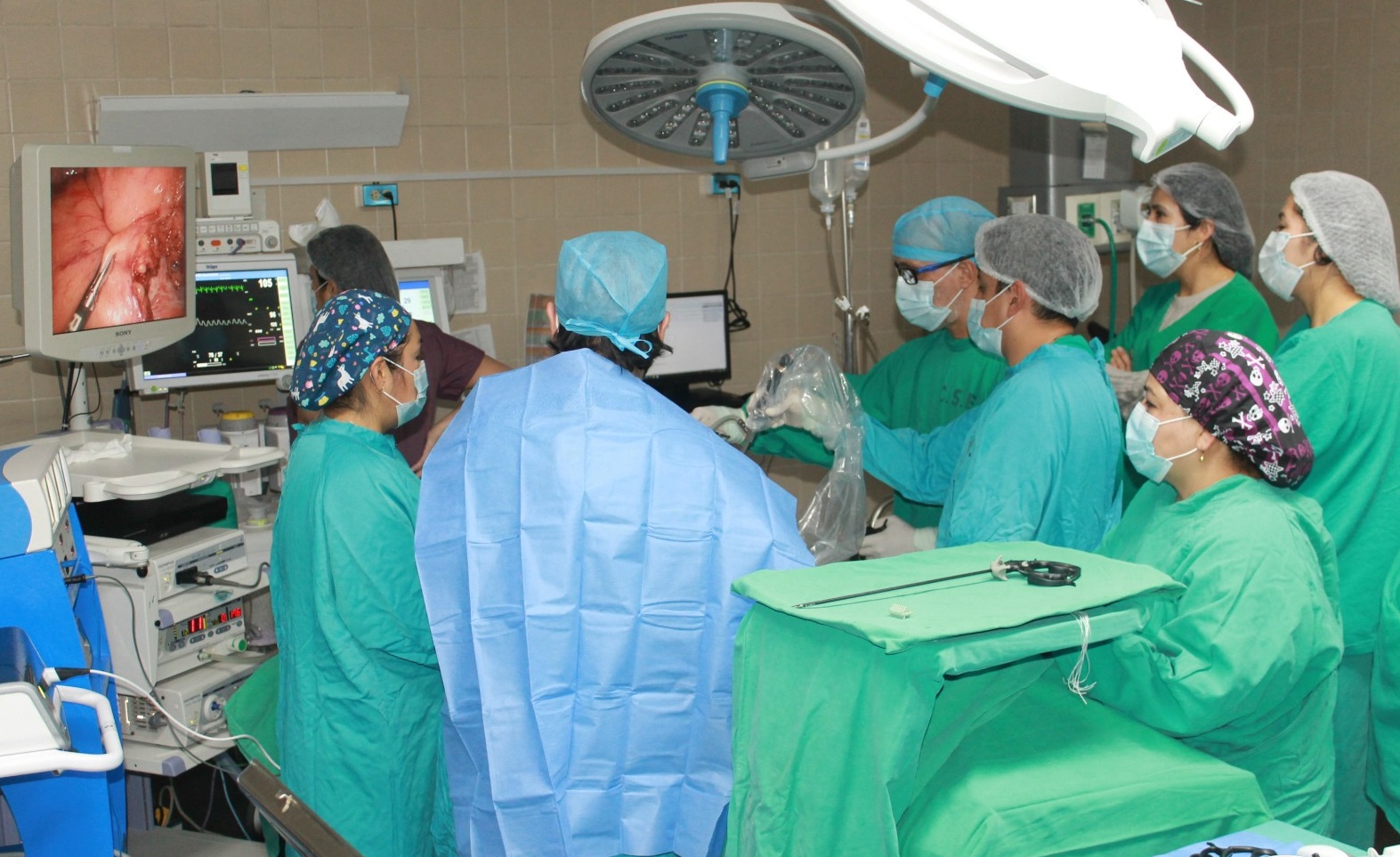 Essalud - Oncólogos de EsSalud Cusco implementan moderna técnica médica para pacientes con cáncer de páncreas