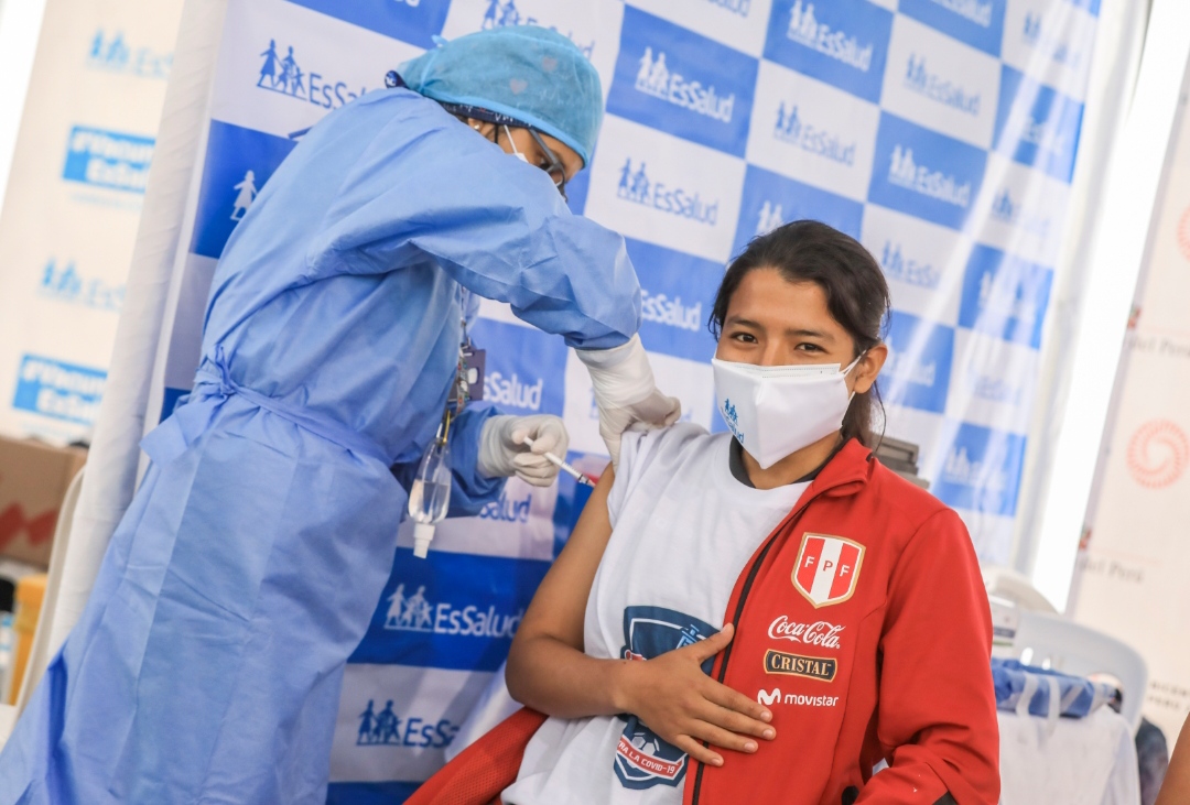 «Vacunazo» Peruano: EsSalud realizará vacunación masiva contra la Covid-19, influenza y neumococo