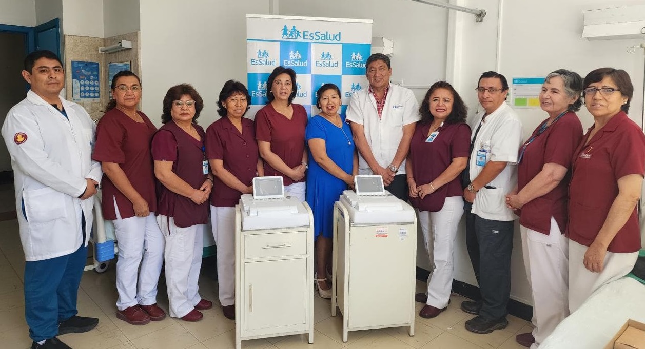 EsSalud Arequipa hospital Carlos Alberto Seguín adquiere equipos para gestantes de alto riesgo