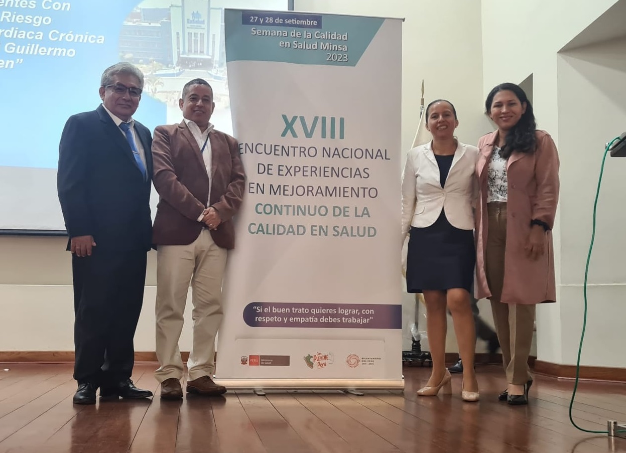 Essalud - Profesionales de la Red Loreto de EsSalud reciben reconocimiento por proyecto en favor de pacientes oncológicos