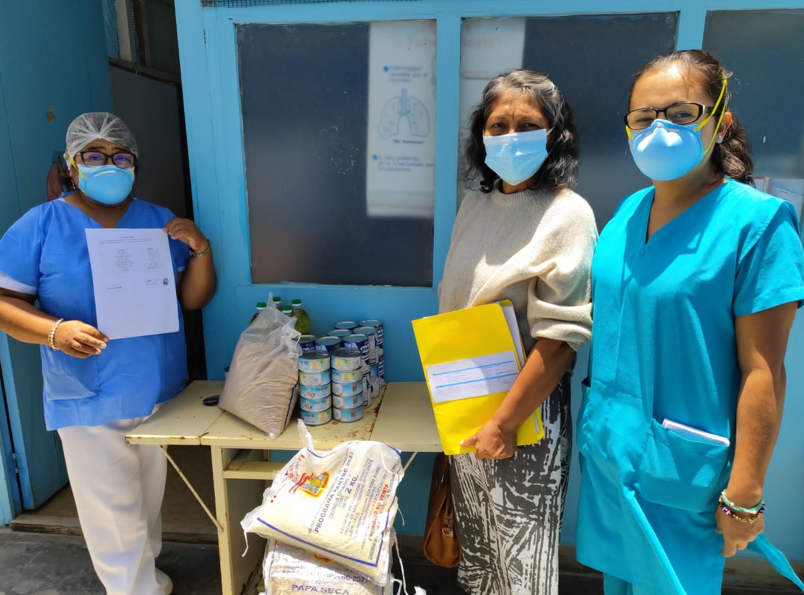 Essalud - Policlínico Chiclayo Oeste de EsSalud Lambayeque entrega alimentos a pacientes con TBC